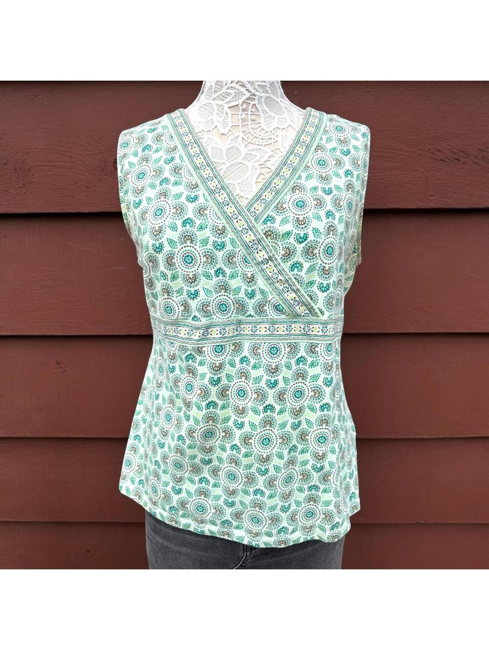 Croft & Barrow‎ Green Geometric Medallion Surplice Tank